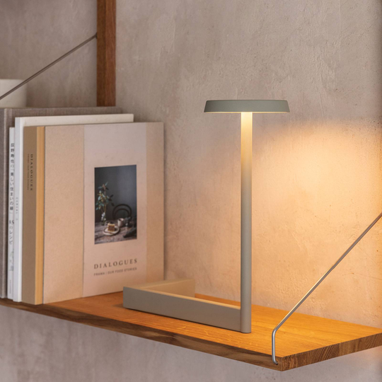 Vibia Flat LED-bordlampe høyde 30 cm grønn L1