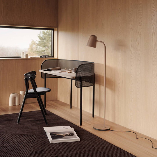 Northern Me dim LED-gulvlampe dimbar beige