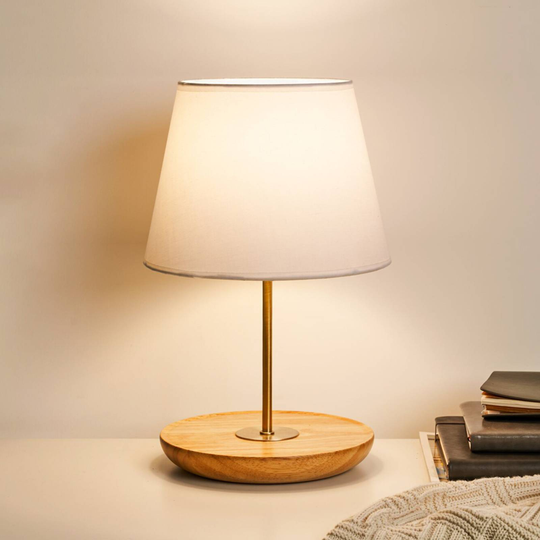 Pauleen Woody Heart bordlampe med tresokkel