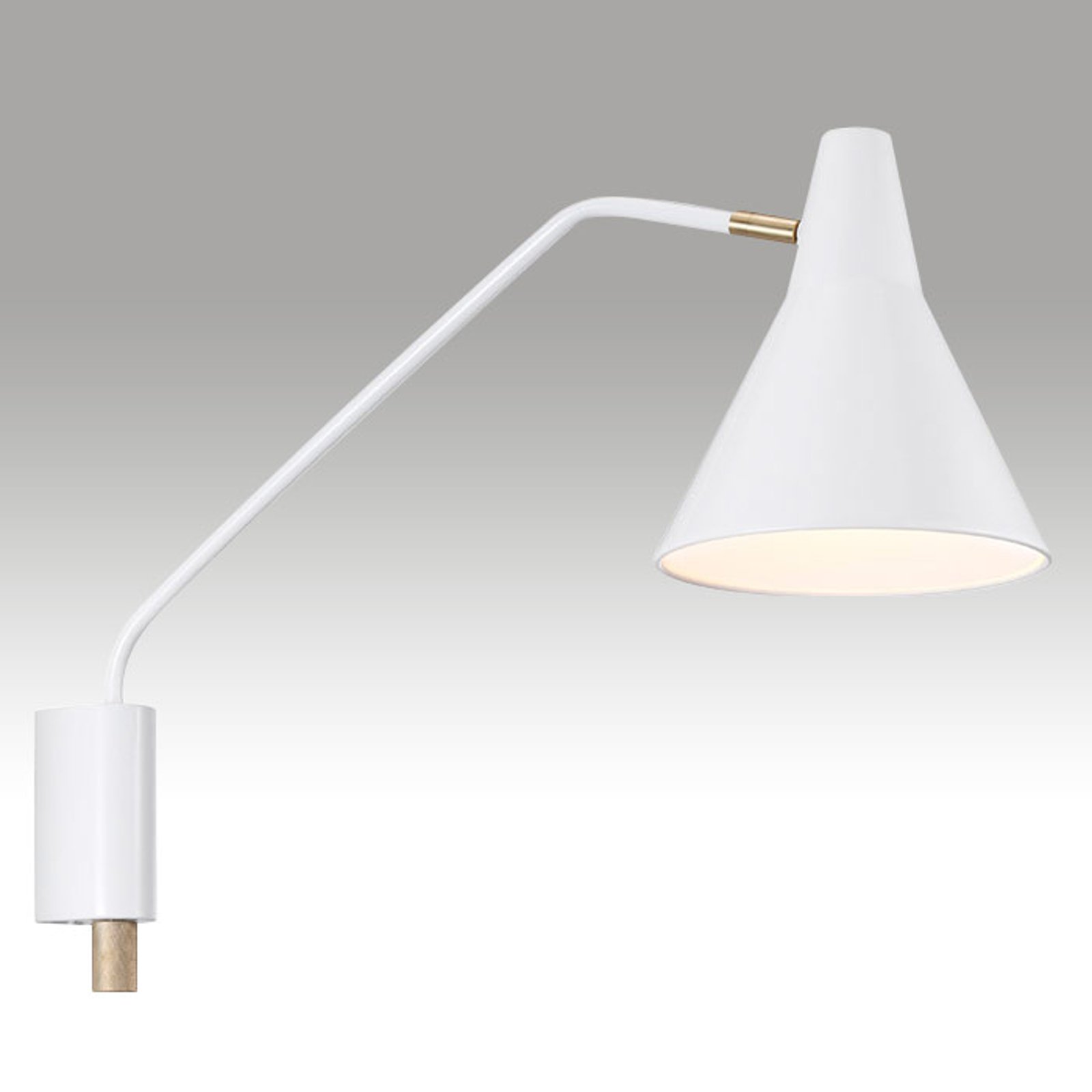 Hvit vegglampe Brassy bredt utgående