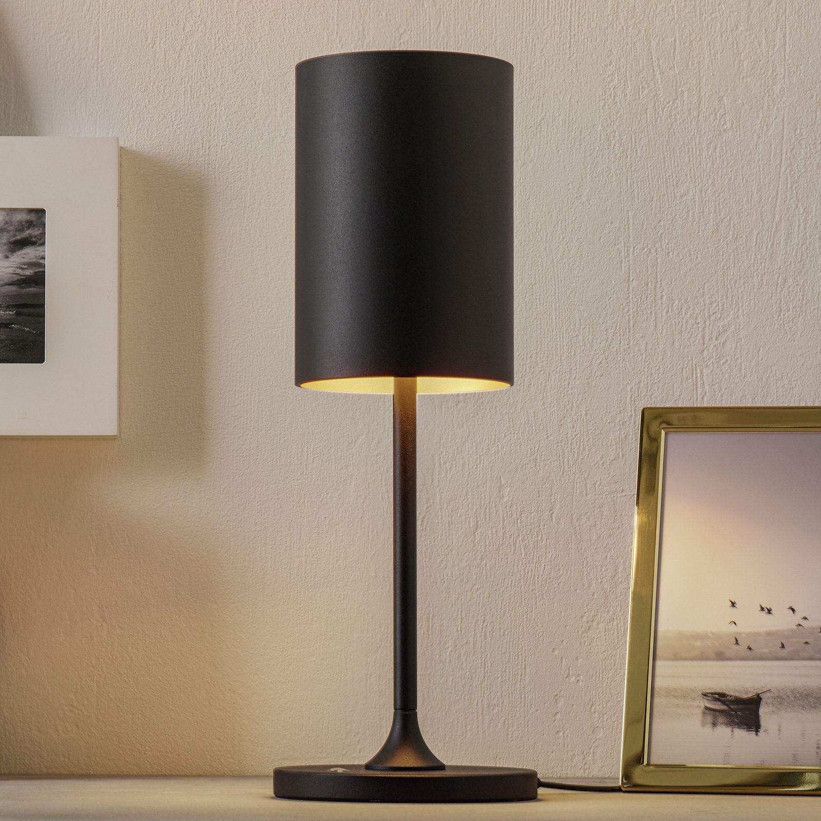 LOUM Pokula LED-bordlampe svart/gull