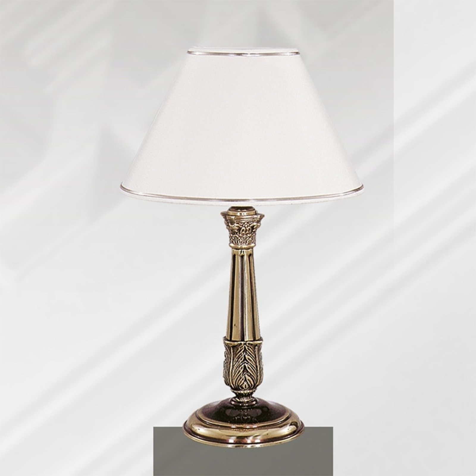 Bordlampe fra kolleksjonen HOLANDESAS