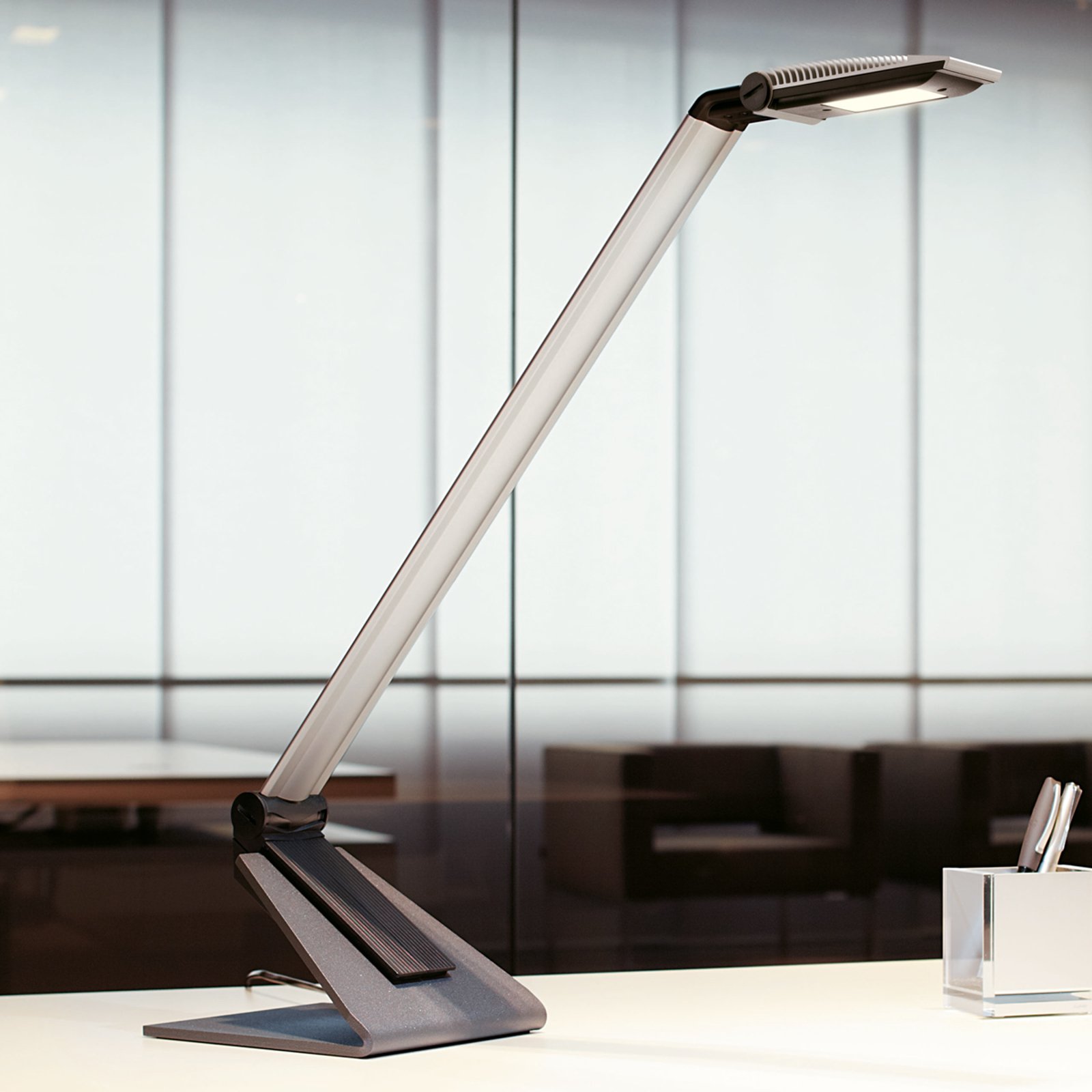Moderne LED-skrivebordslampe SOLARIS