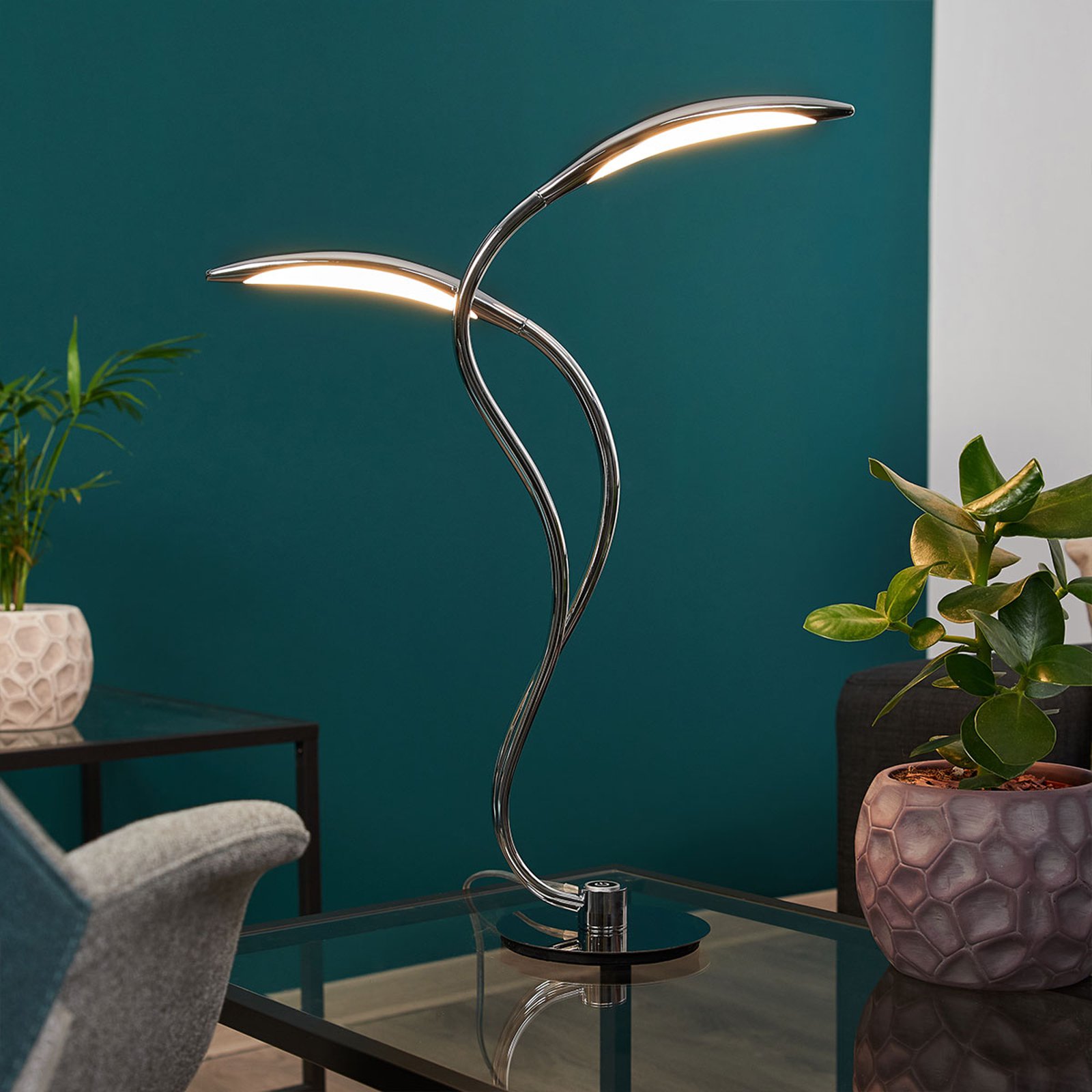 LED-bordlampe Hampton med buet utforming