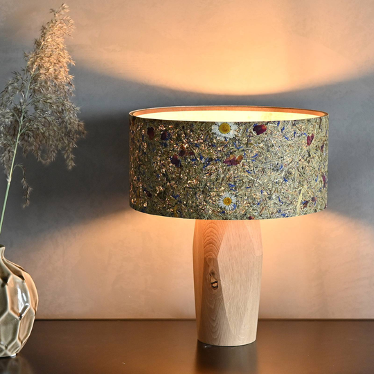 LeuchtNatur Pura LED-bordlampe eik/engblomster