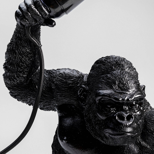 KARE Animal Fighting Kong bordlampe i svart