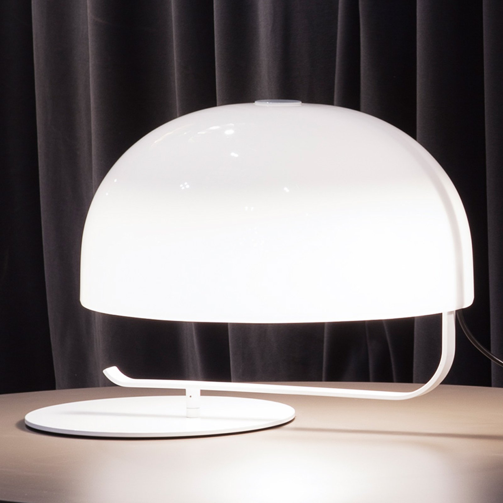 Oluce Zanuso - retro bordlampe i hvit