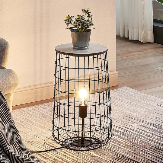 Lindby Winnie kurv-bordlampe med treplate