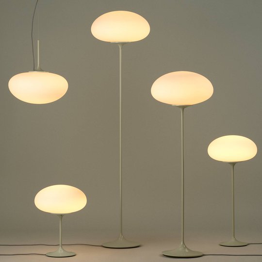 GUBI Stemlite bordlampe, grå, 42 cm