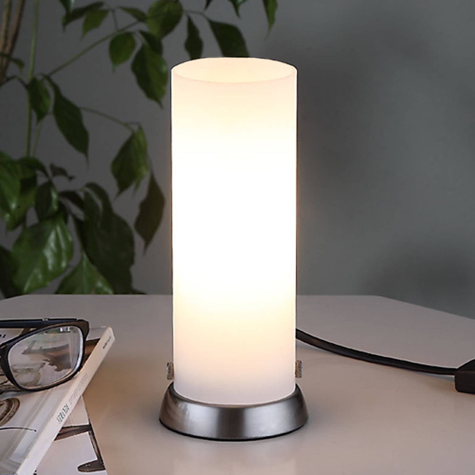 Sylinderformet LED-bordlampe Andrew av glass