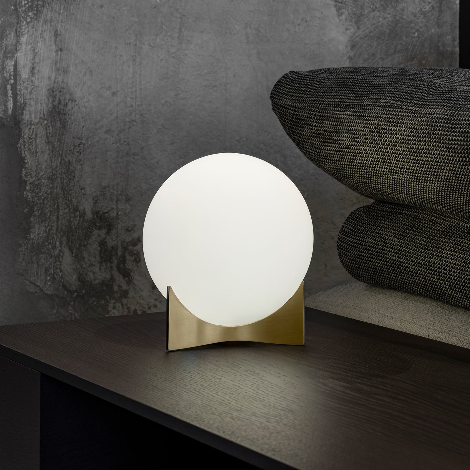 Terzani Oscar bordlampe av glass, messing