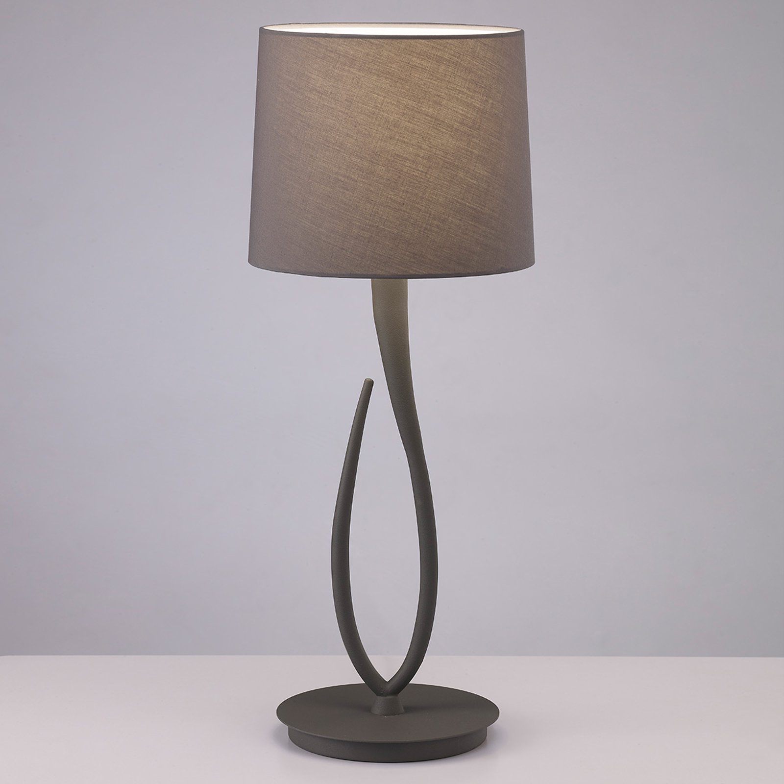 Lua - bordlampe med stoffskjerm, 25 cm