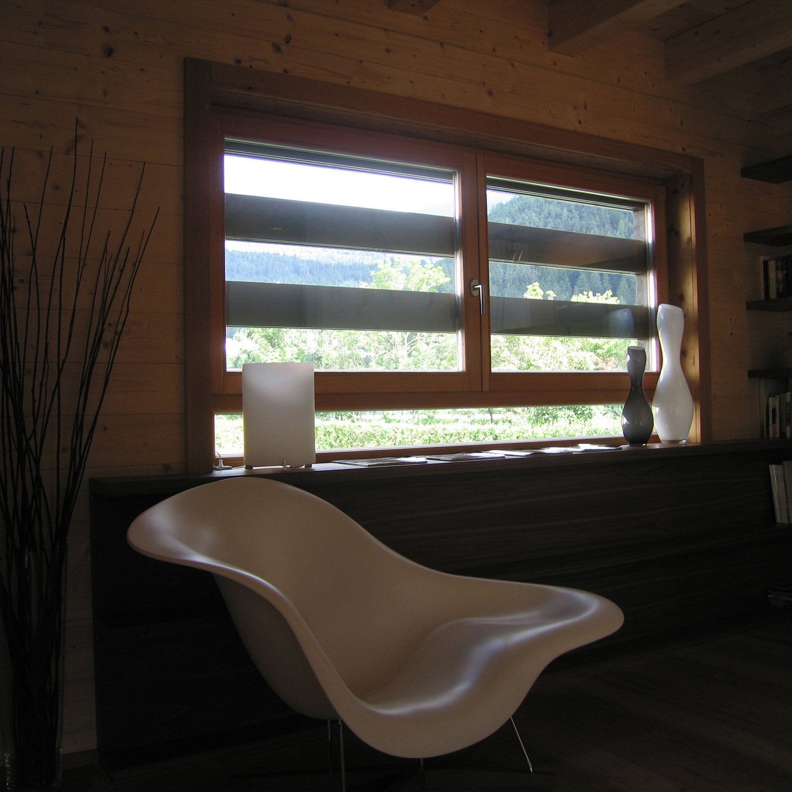 Prandina CPL T30 bordlampe, krom, skjerm opal