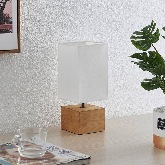Lindby Arbin bordlampe med trefot, kvadratisk
