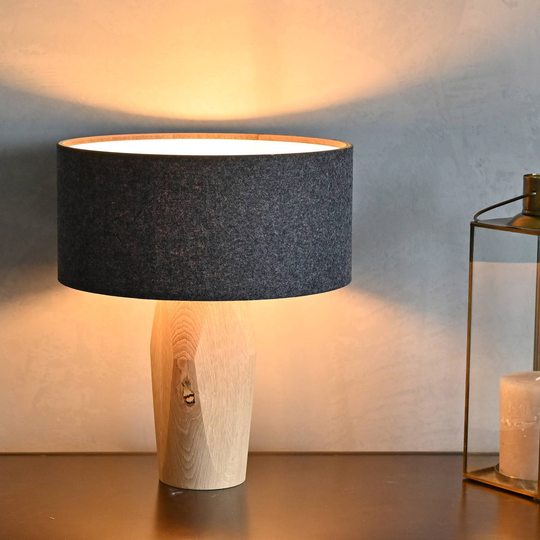 LeuchtNatur Pura bordlampe eik/filt antrasitt