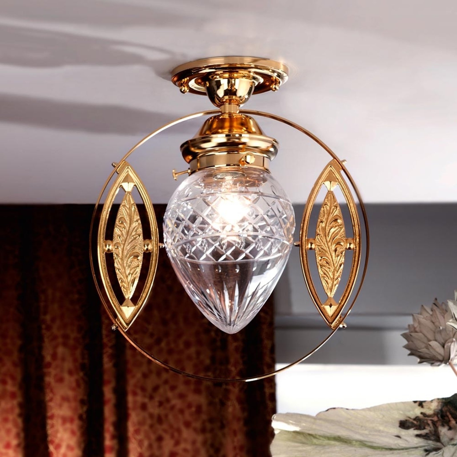 Forgylt taklampe Budapest