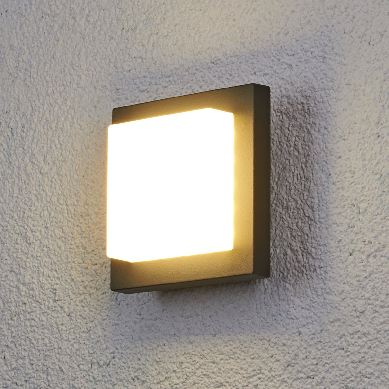 Diskret Celeste utendørs LED-vegglampe