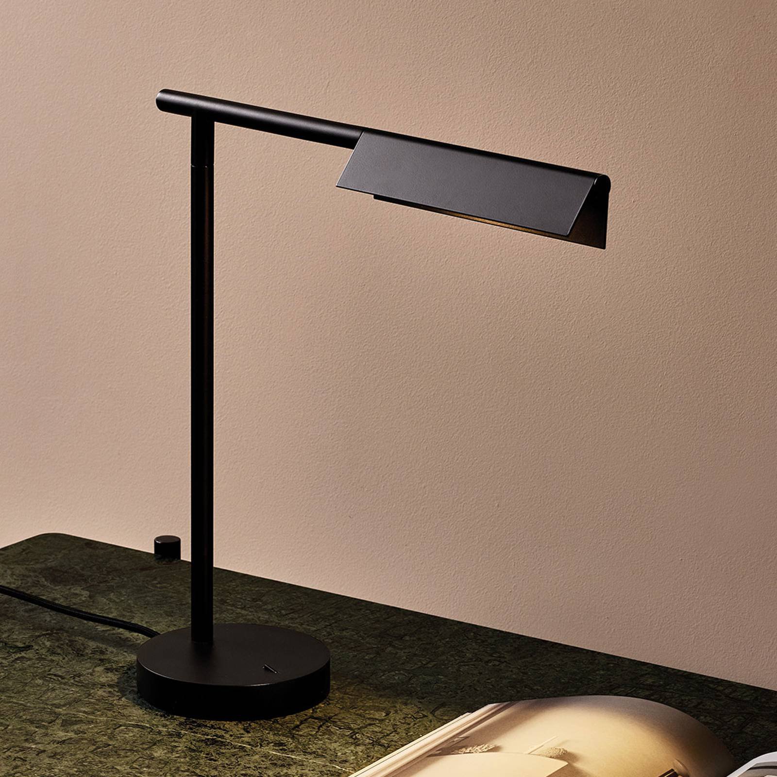 Astro Fold LED-bordlampe, matt svart
