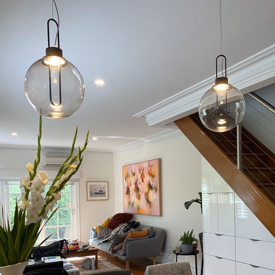 Modo Luce Orb LED-hengelampe, svart, Ø 25 cm