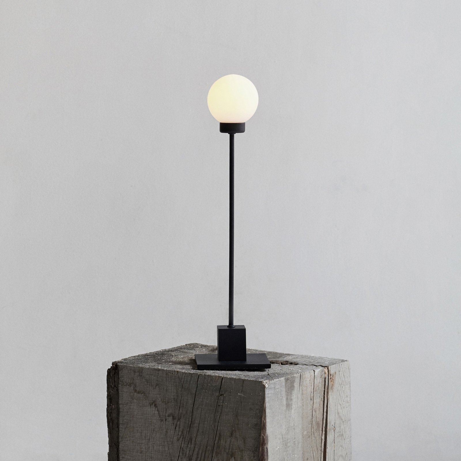 Northern Snowball bordlampe, svart