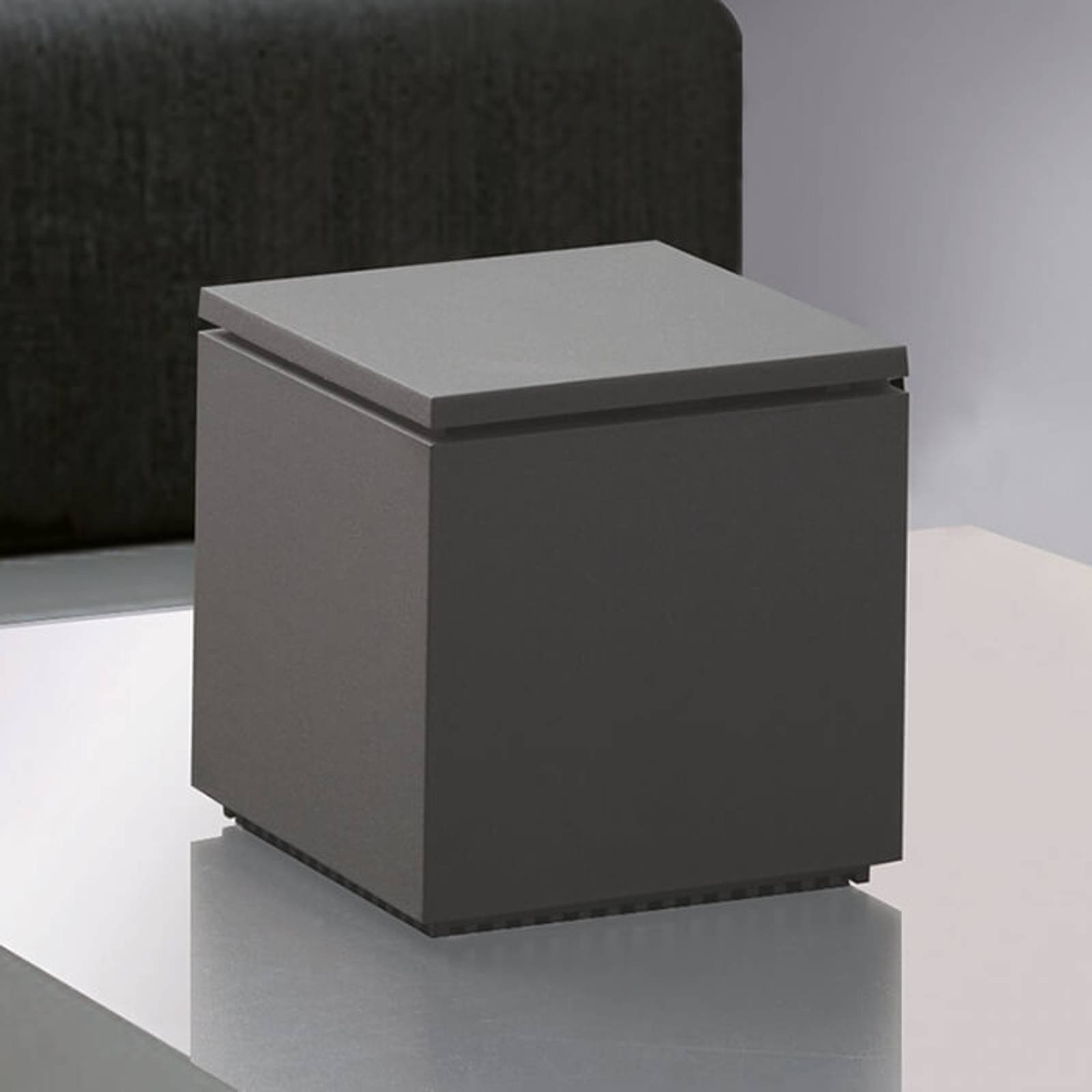 Cini&Nils Cuboled - LED-bordlampe i antrasitt