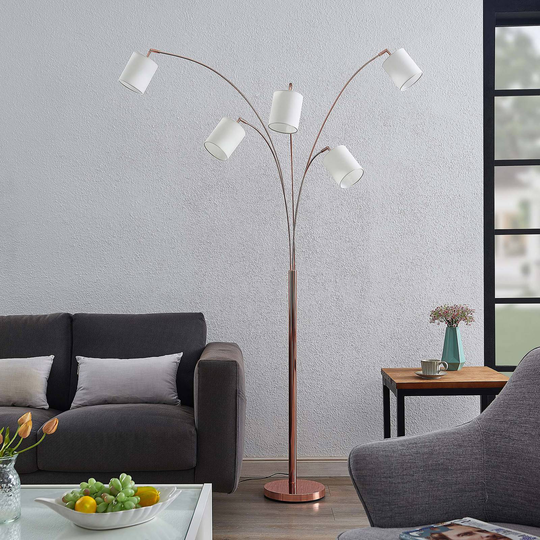 Lindby Abiram gulvlampe, kobber/hvit