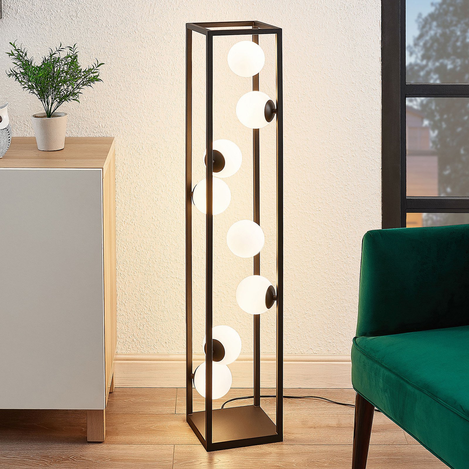 Lindby Utopia LED-gulvlampe med glasskuler