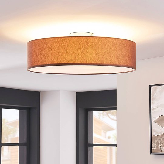 Taklampe Sebatin av stoff m. E27 LED-lys, lysebrun