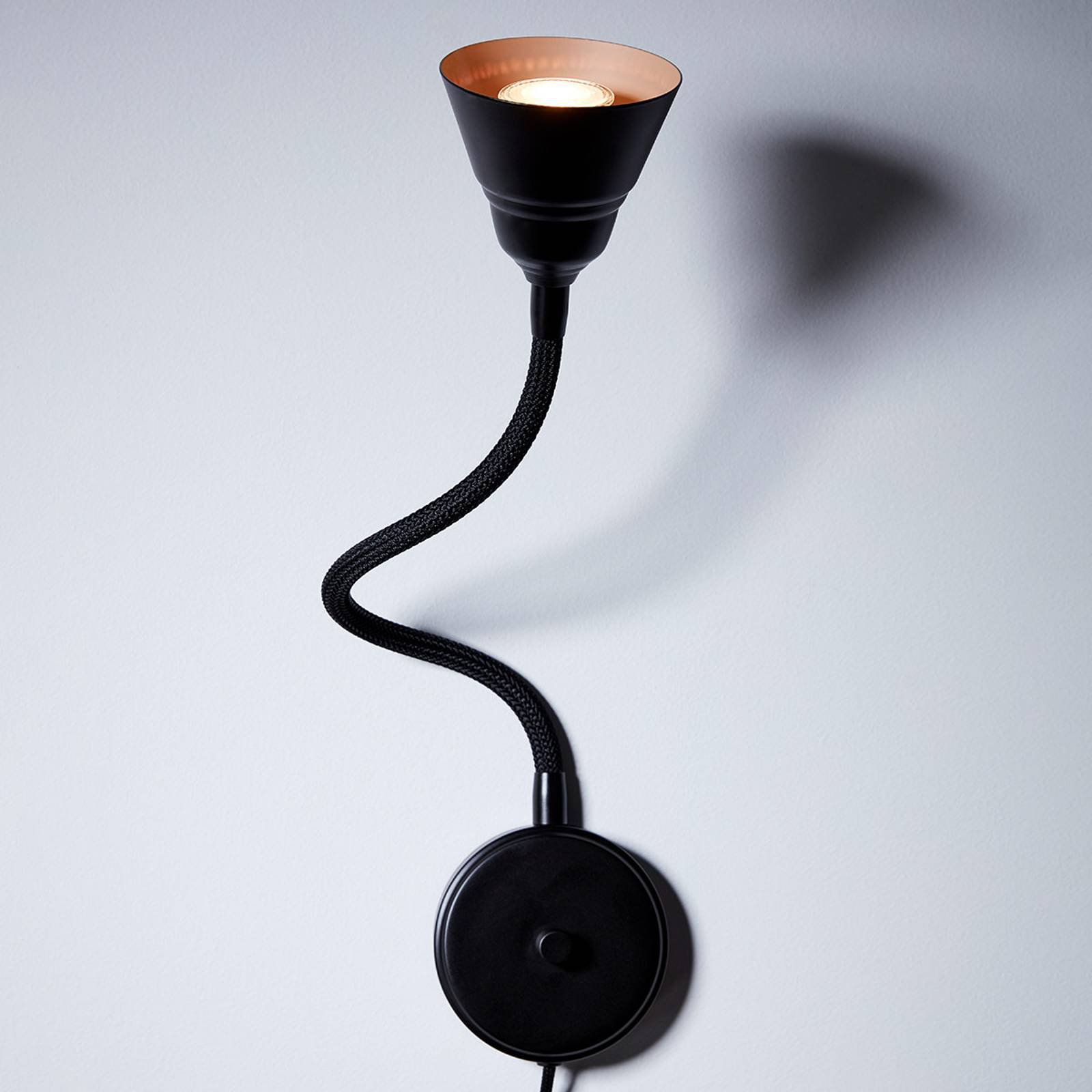 LED-vegglampe Relief med dimmer, svart
