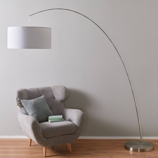 Bue-gulvlampe Fisher, hvit/aluminium