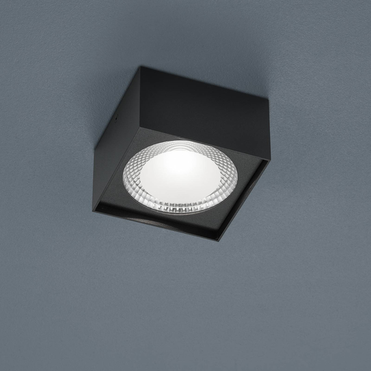 Helestra Kari LED-taklampe, kantet, svart