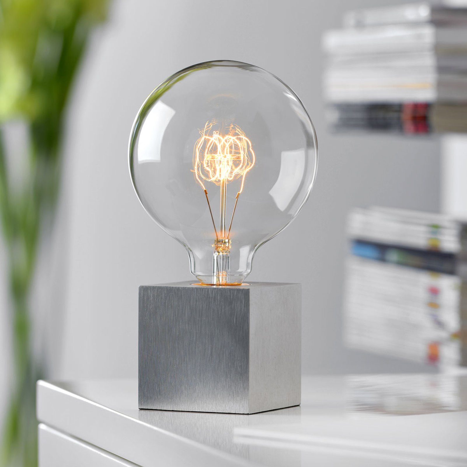 Bordlampe Cubic, alufarge