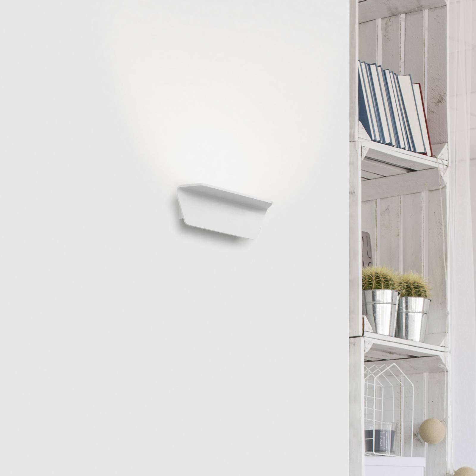 LEDS-C4 Neu LED-vegglampe med Ra93 og UGR19