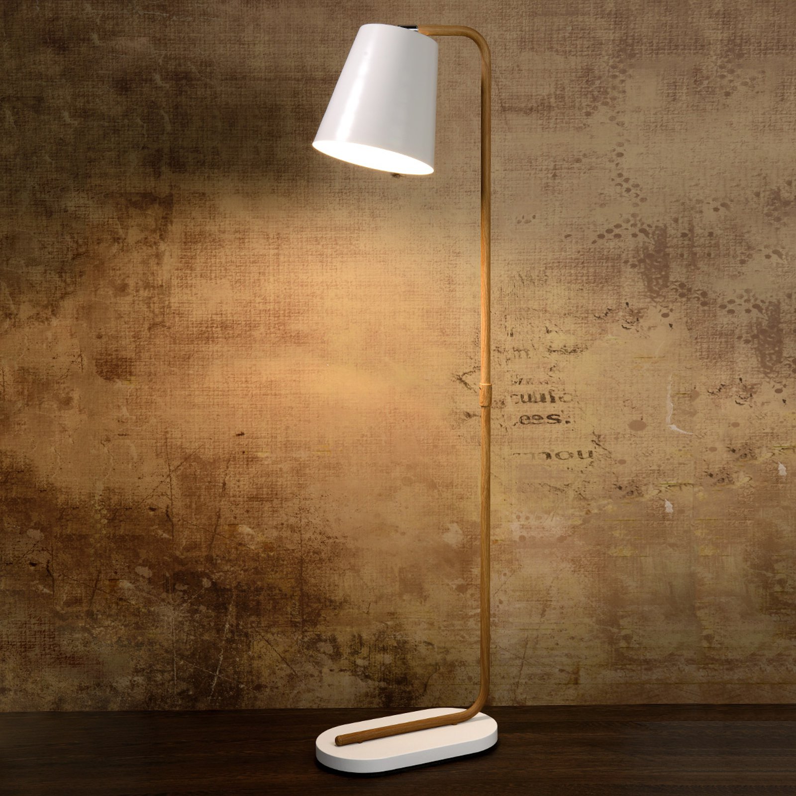 Stålampe Cona med hvit metallskjerm