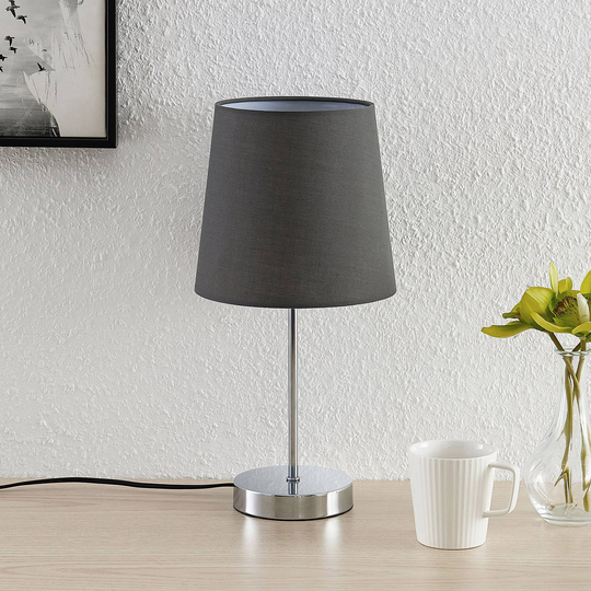 Lindby Leza bordlampe krom, grå skjerm