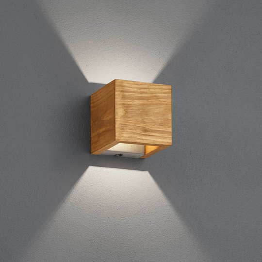 LED-vegglampe Brad av tre, up/down, 11x11 cm