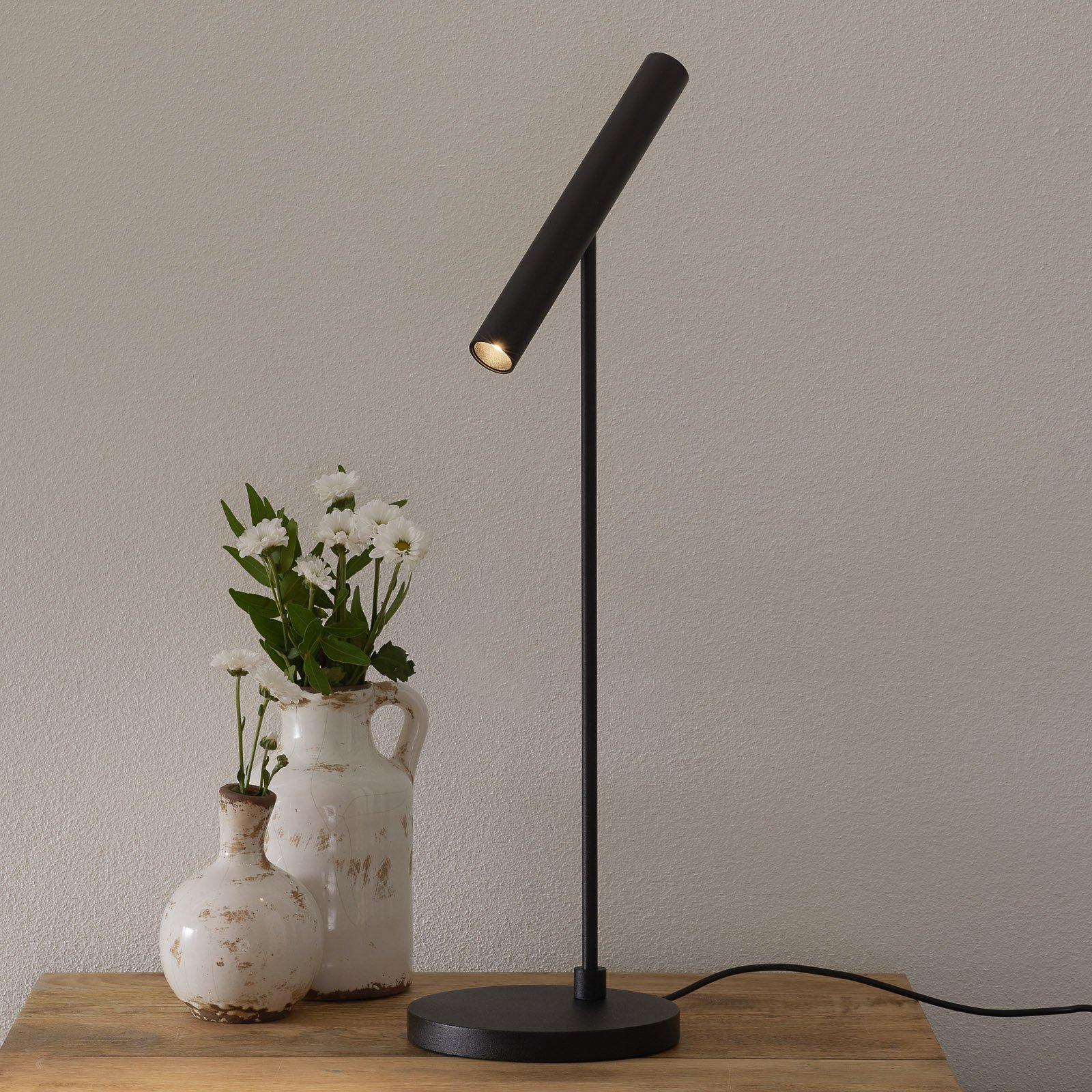 LOUM Meyjo LED-bordlampe sensor-dim svart