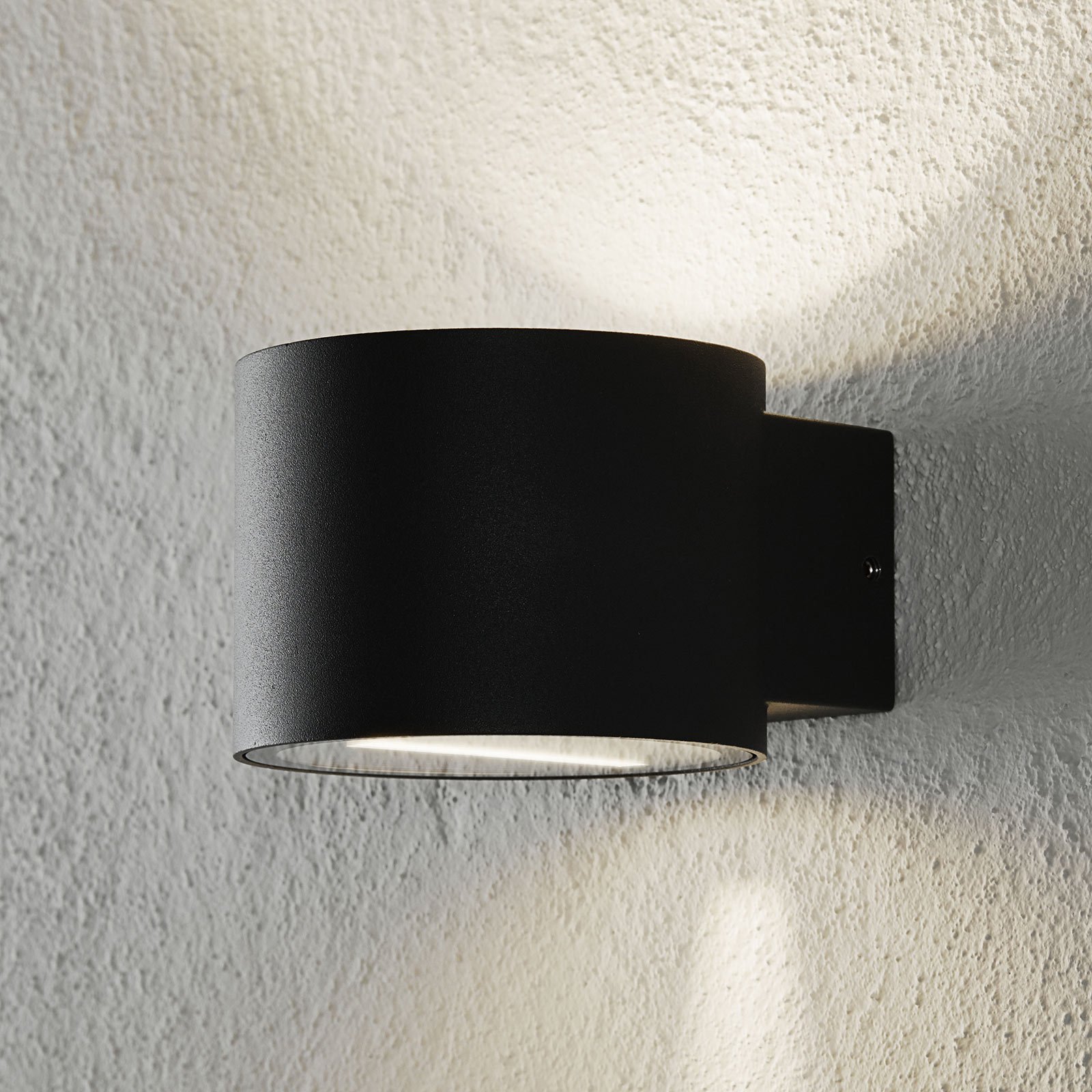 Utendørs vegglampe Chantal i sylinderform