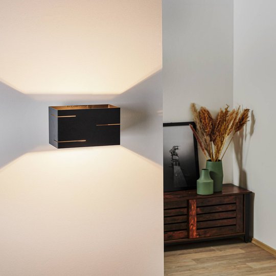 Vegglampe Laser i lakkert stål, svart