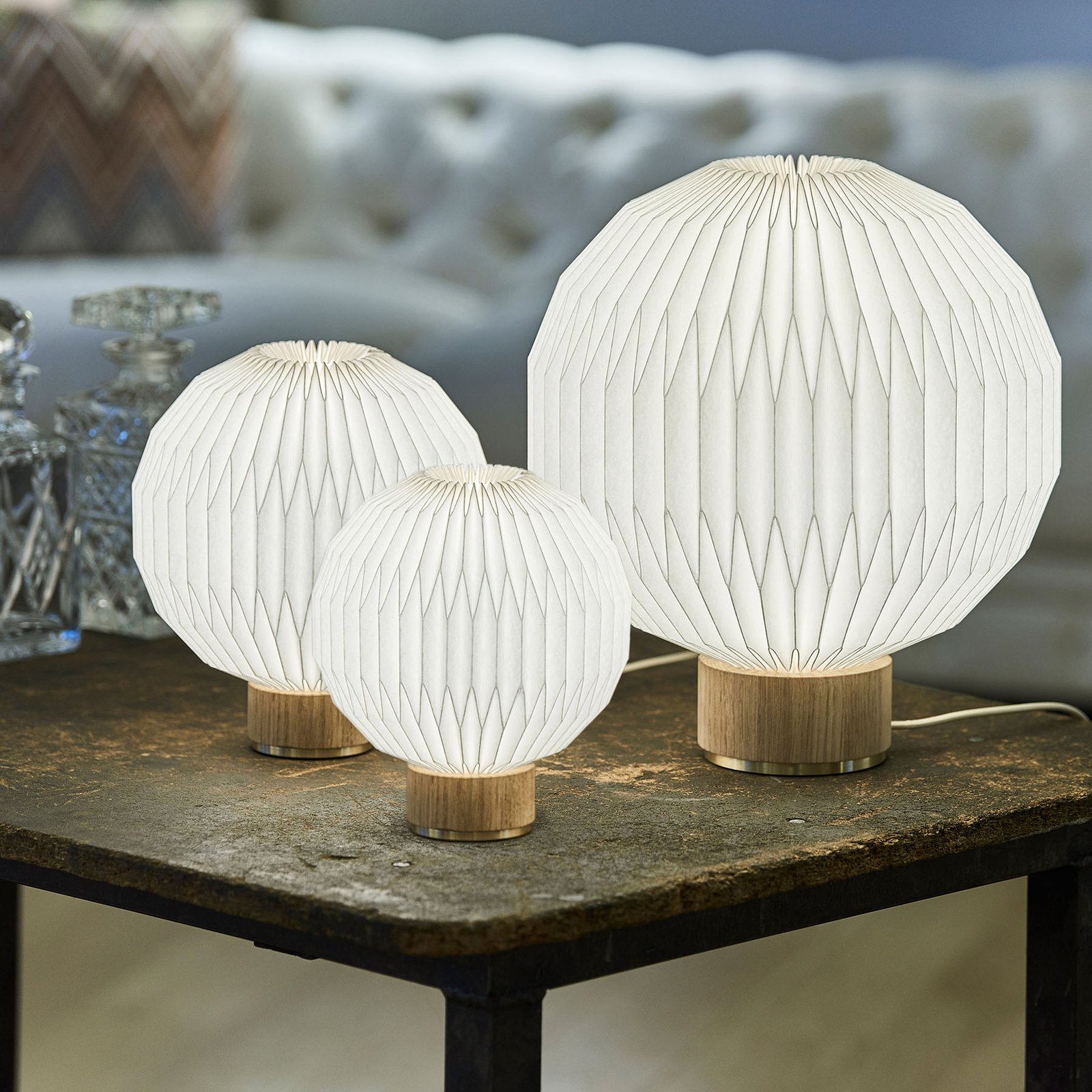 LE KLINT 375 bordlampe Ø 18 cm plastskjerm