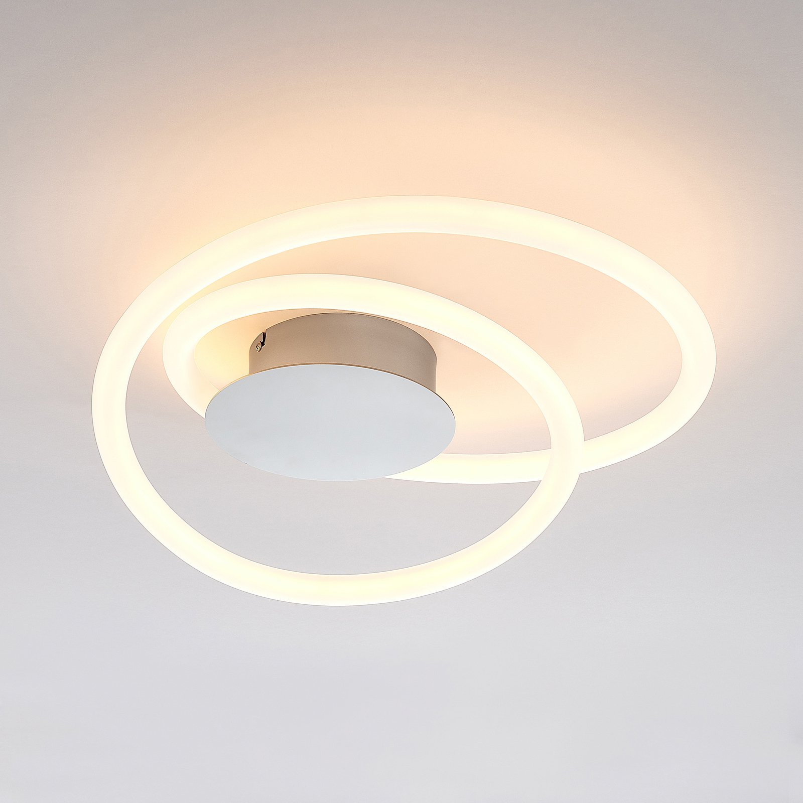 Lucande Lumka LED-taklampe, med Switch-Dim