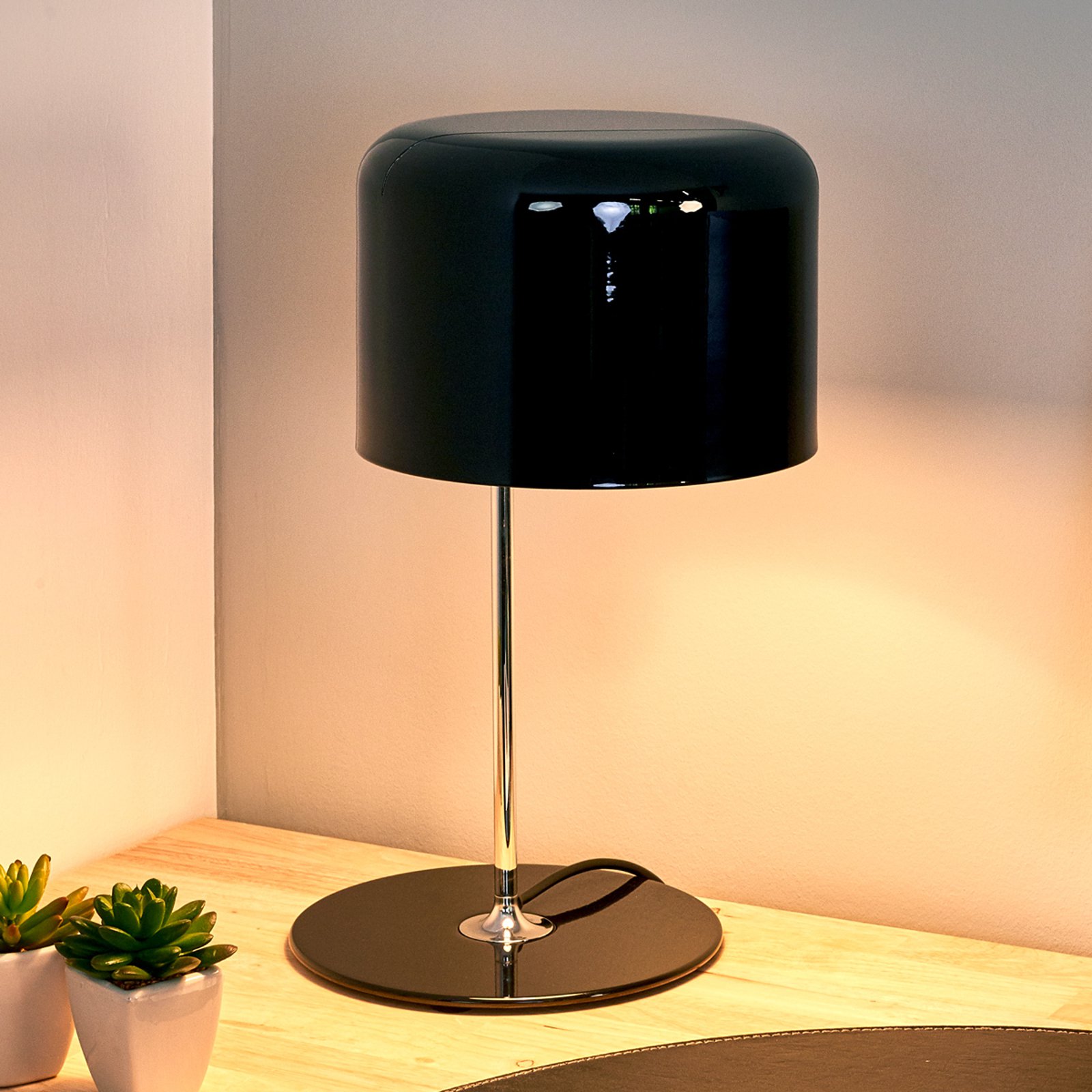 Coupé - tidløs design-bordlampe svart