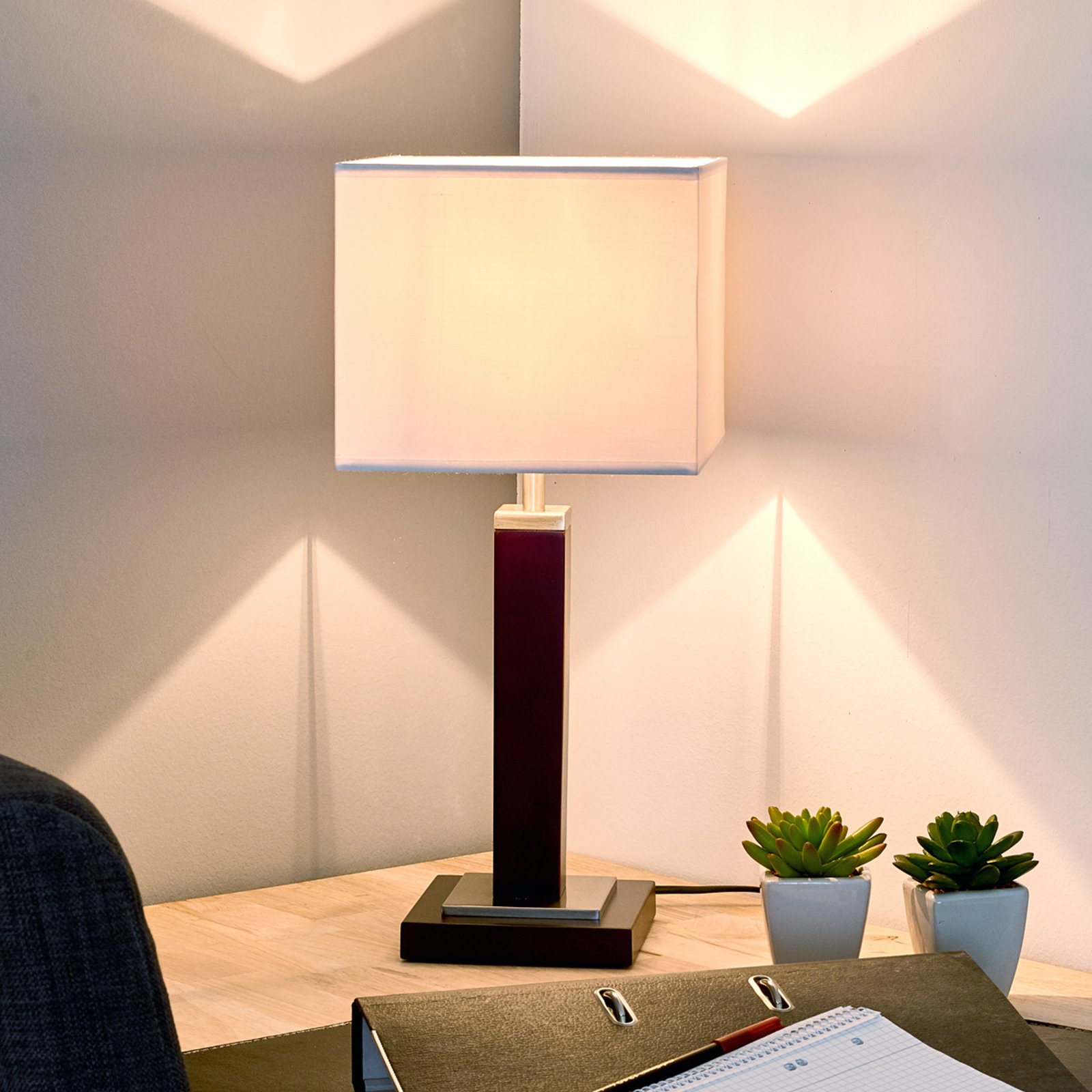 Klassisk bordlampe WAVERLEY, høyde 45 cm