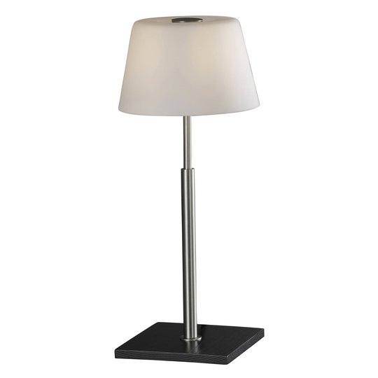 Lucande Madita bordlampe med fot av asketre