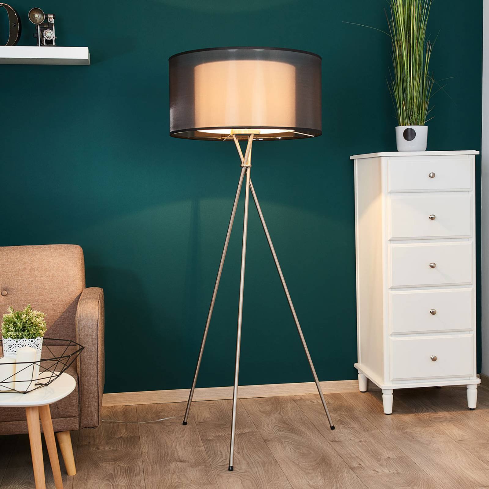 Trebeint gulvlampe av tekstil Treppiedi
