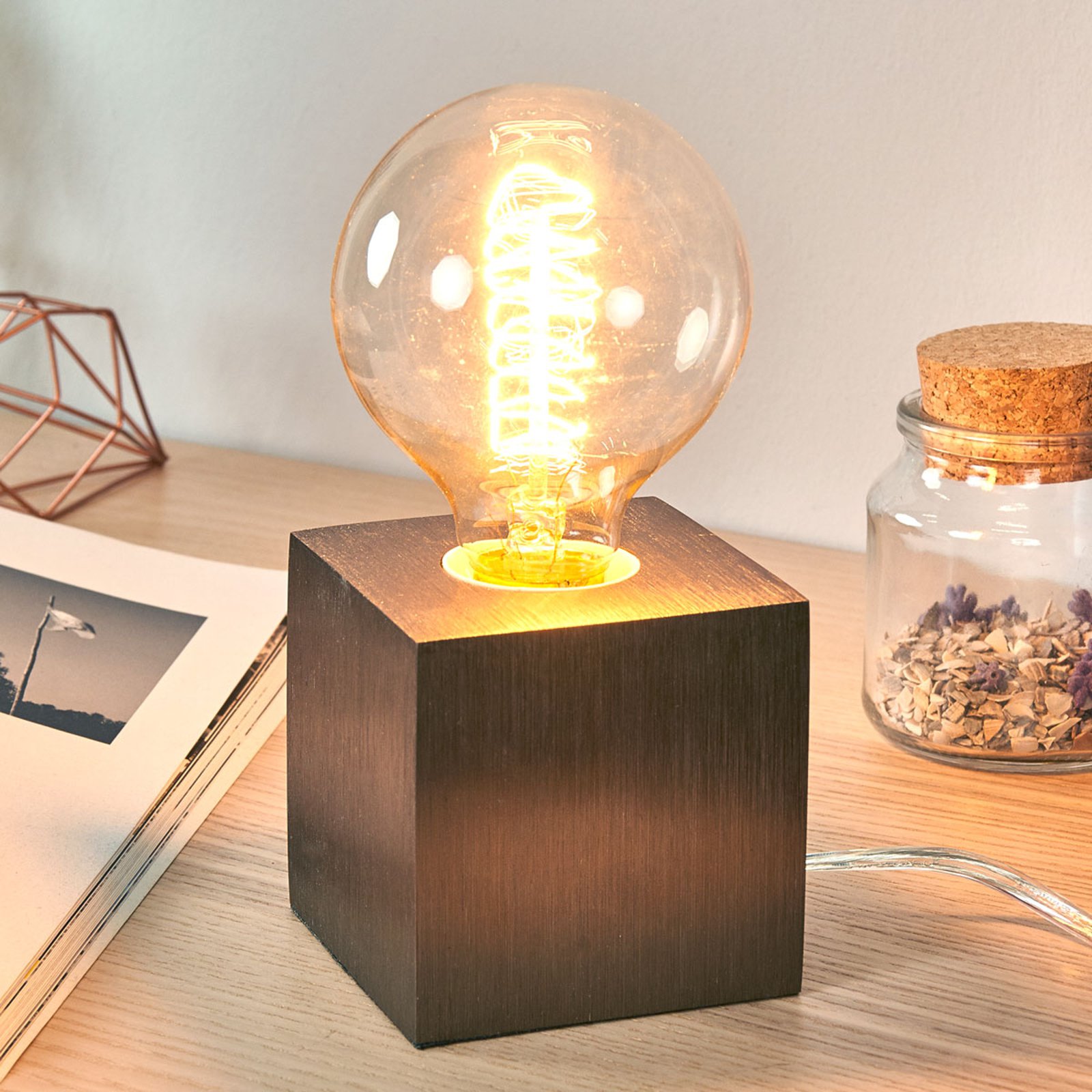 Bordlampe Cubic, kaffe
