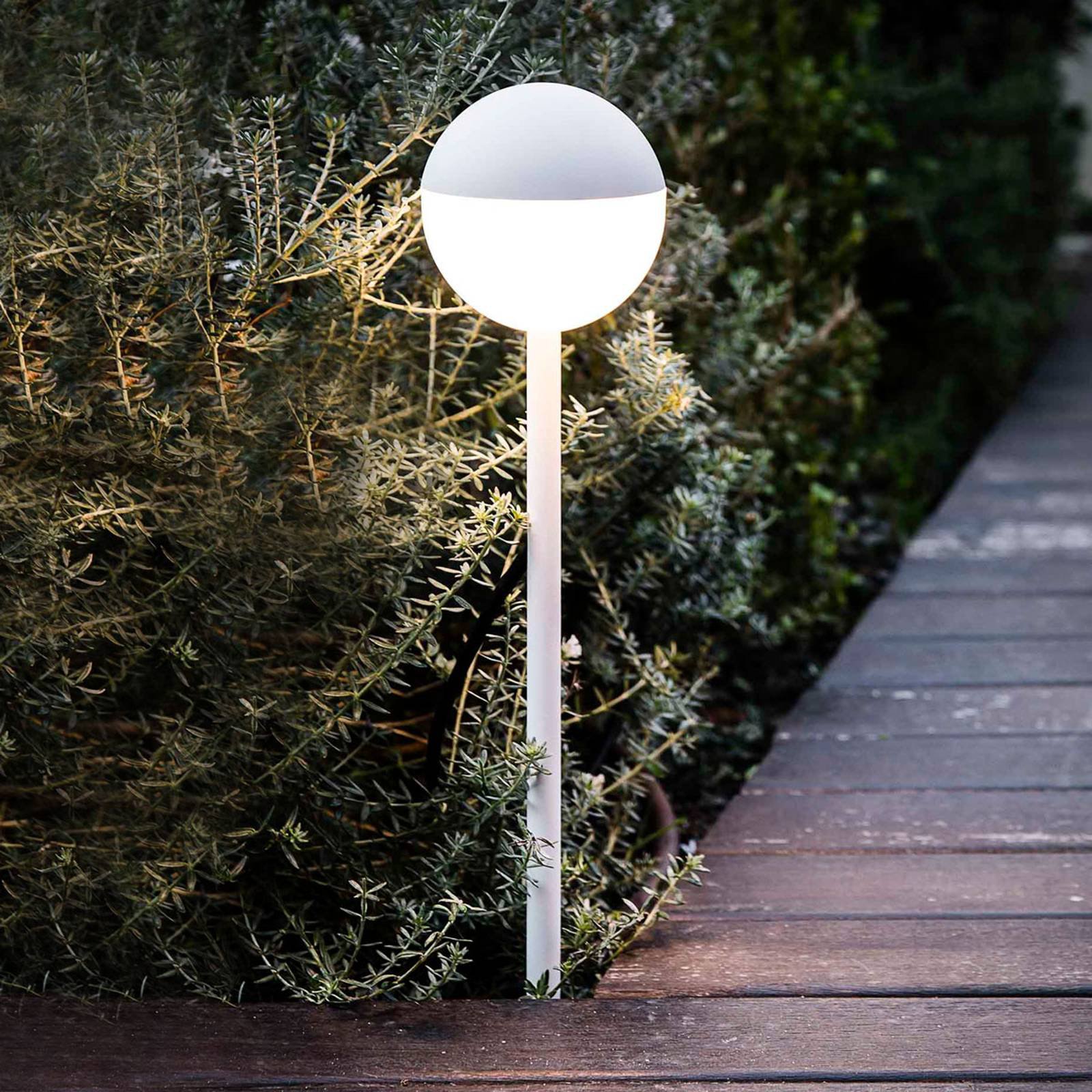 LED-gatelampe Piccola med jordspyd, hvit
