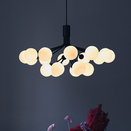 Nuura Apiales 18 hengelampe, svart/opal