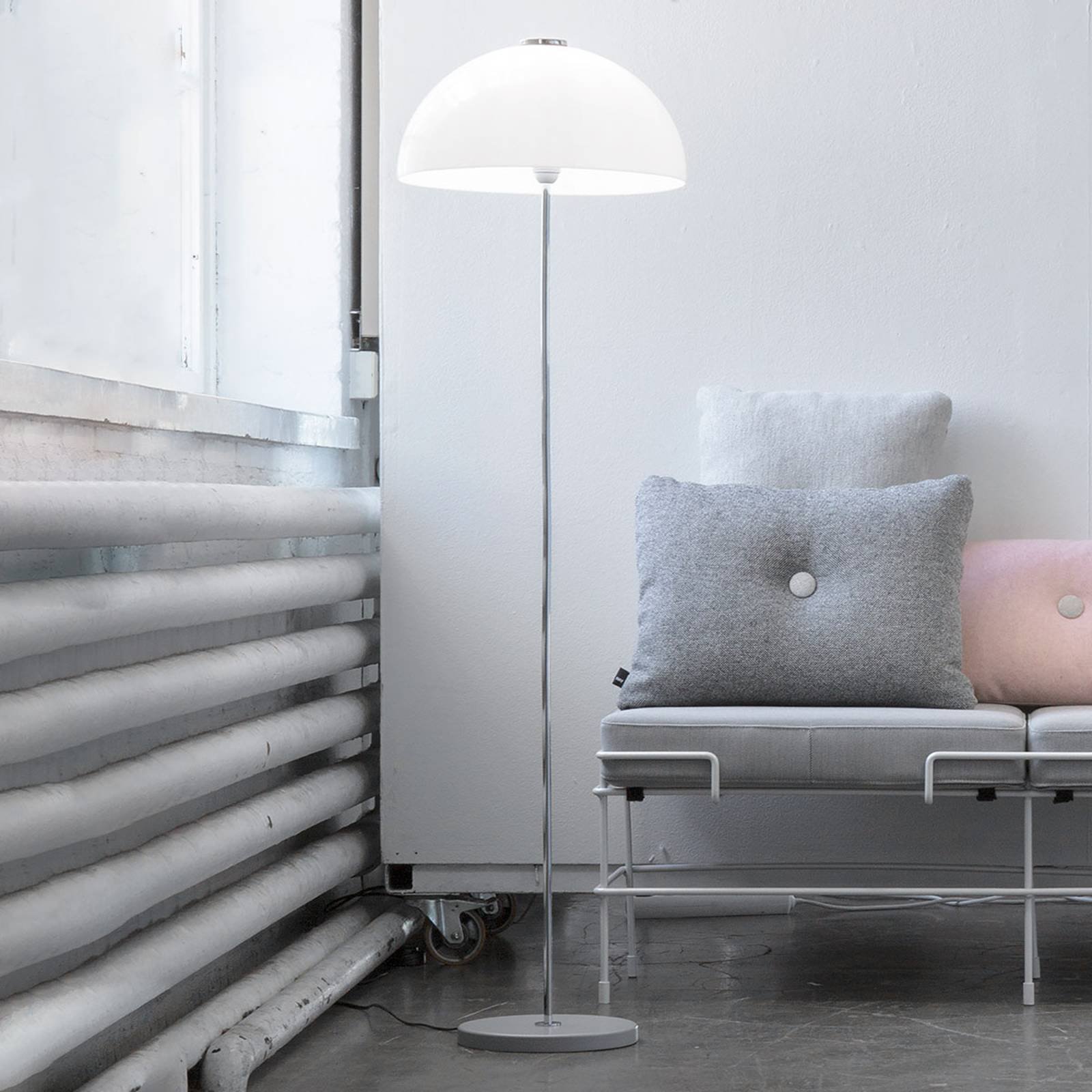 Innolux Kupoli gulvlampe, grå fot