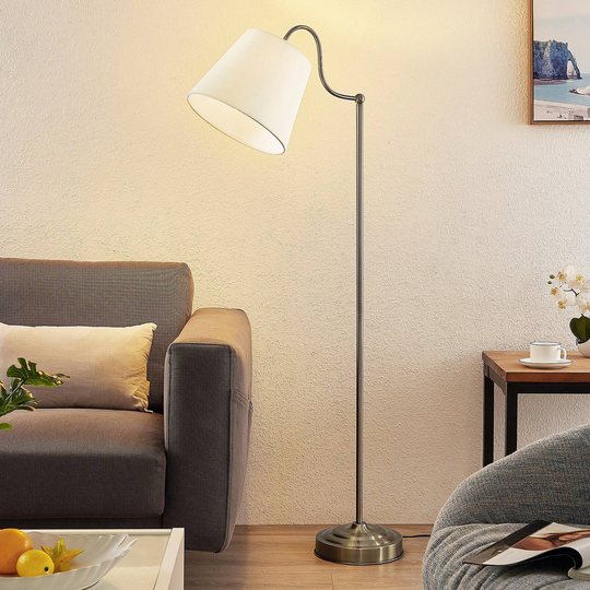 Lindby Christer gulvlampe, messing, krem 150 cm